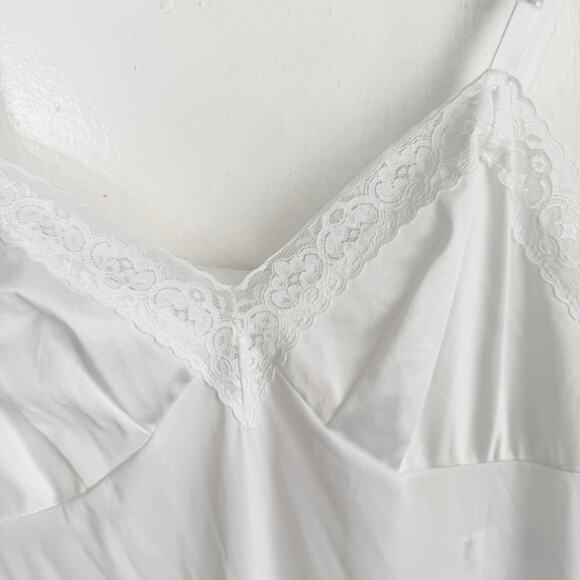 Vanity Fair Daywear Solutions Full Slip Style 10103 Sheer Lace Design Size 34 - Picture 8 of 16